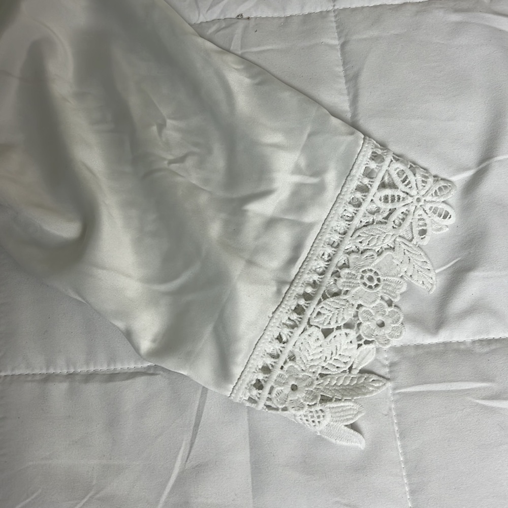 Bridal Robe - Picture 2 of 4